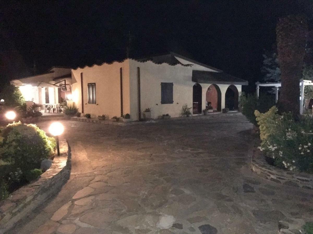 Casa Vacanze La Guzzetta Ranch Villa Canaglia Dış mekan fotoğraf